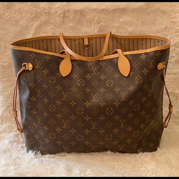 Louis Vuitton Handbags - LV Monogram Neverfull GM
